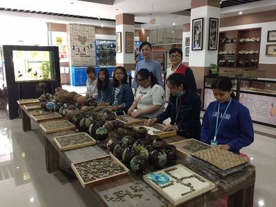 在匠心与行业之间——美术系工艺美术品设计专业毕业生跟岗实习札记